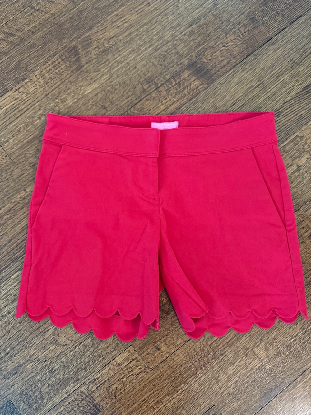 Issac Mizrahi RED SCALLOPED Shorts Size 6